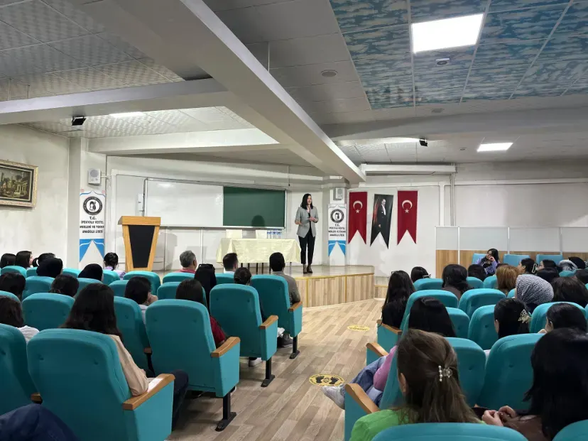 Vestel Mesleki ve Teknik Anadolu Lisesi Kariyer Günleri Kapsamında Teknoloji ve Girişimcilik Sohbeti