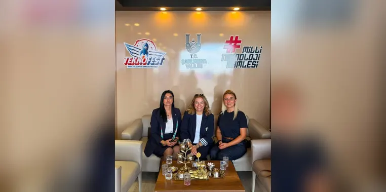 TEKNOFEST Şanlıurfa’da Teknoloji Ekosistemi Temsilcilerinden Şanlıurfa Valiliği Standına Ziyaret