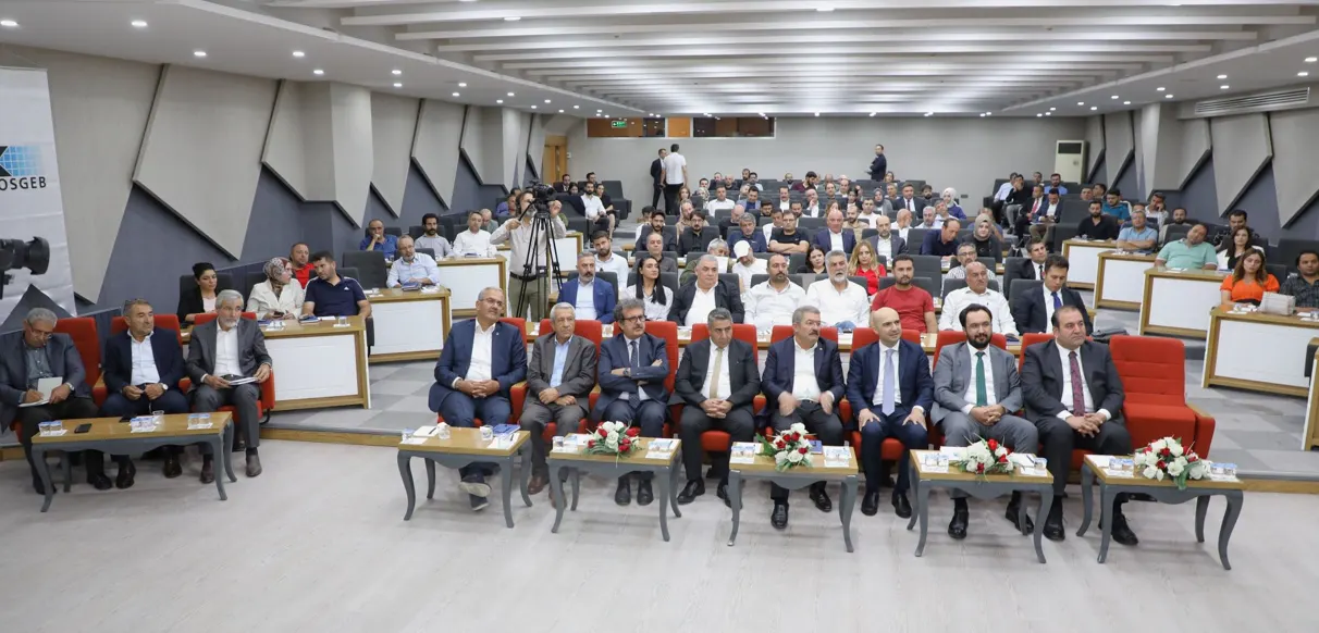 Van Teknokent KOSGEB \'in Van Ticaret ve Sanayi Odası ev sahipliğinde düzenlediği \"KOSGEB Yeşil Sanayi Destek Programı Tanıtım Toplantısı\" na Katılım Sağladı.