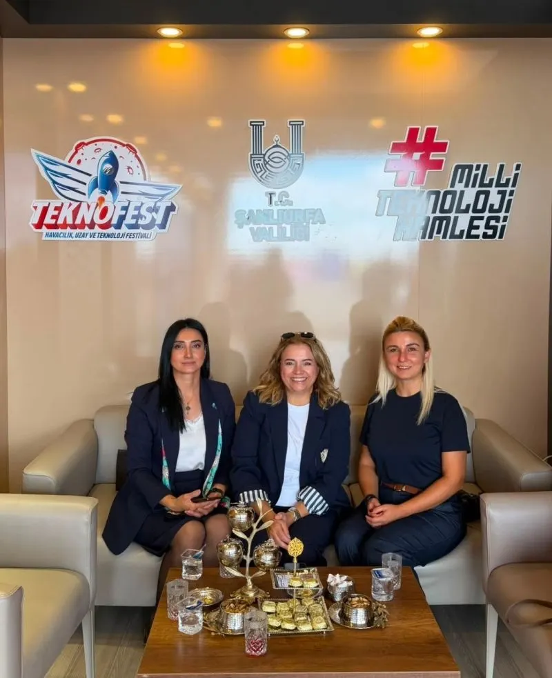 TEKNOFEST Şanlıurfa’da Teknoloji Ekosistemi Temsilcilerinden Şanlıurfa Valiliği Standına Ziyaret