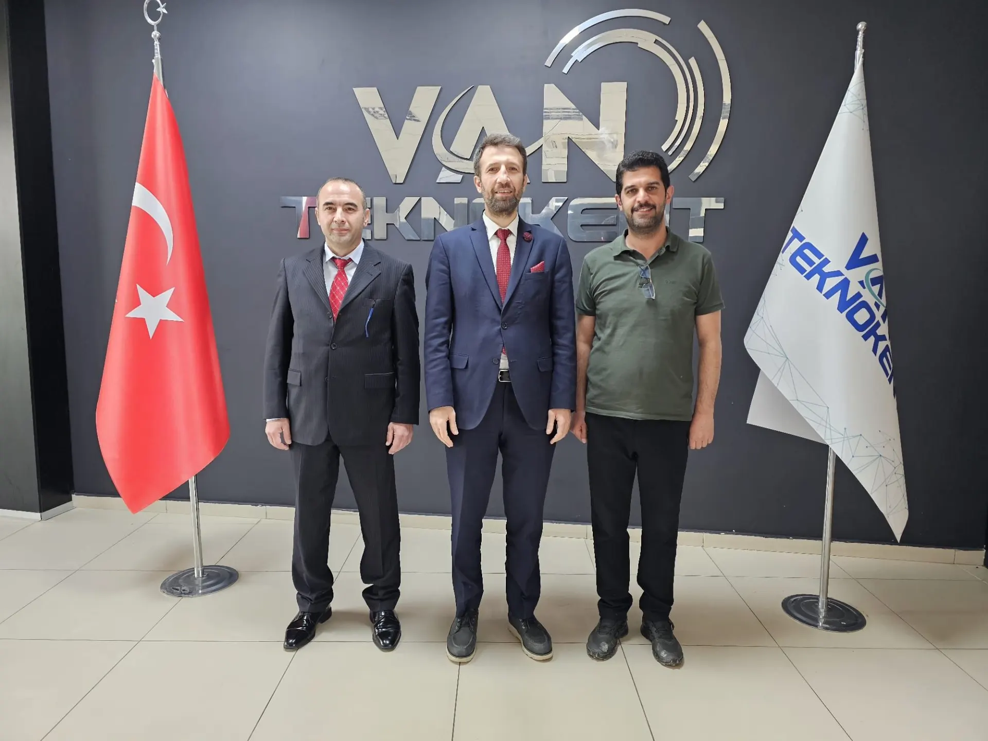 SAN LAB Kurucu Ortağı Salih Kükrek’ten Van Teknokent’e Ziyaret